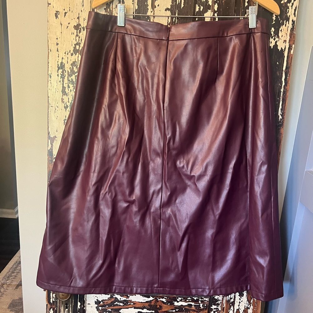 Liz Claiborne Burgundy Oxblood gold button Midi Pleated A-line Skirt - Picture 3 of 9